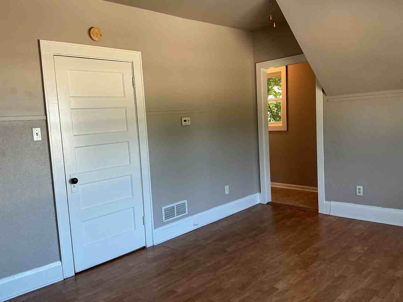 2987 S Chase Ave - Photo 2 of 9