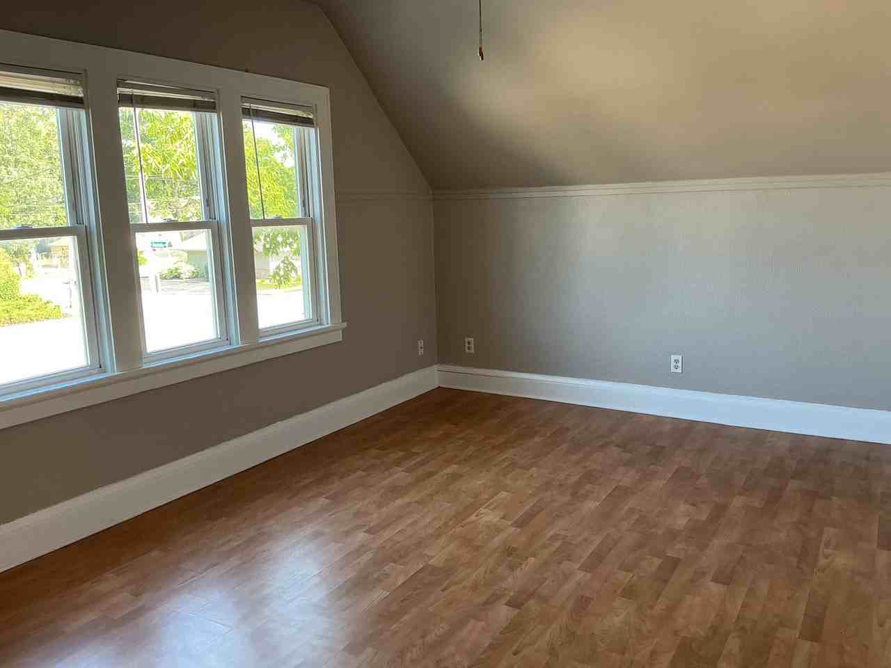 2987 S Chase Ave - Photo 3 of 9