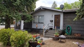 080-471 Clay Triplex, Bend - Photo 1 of 1