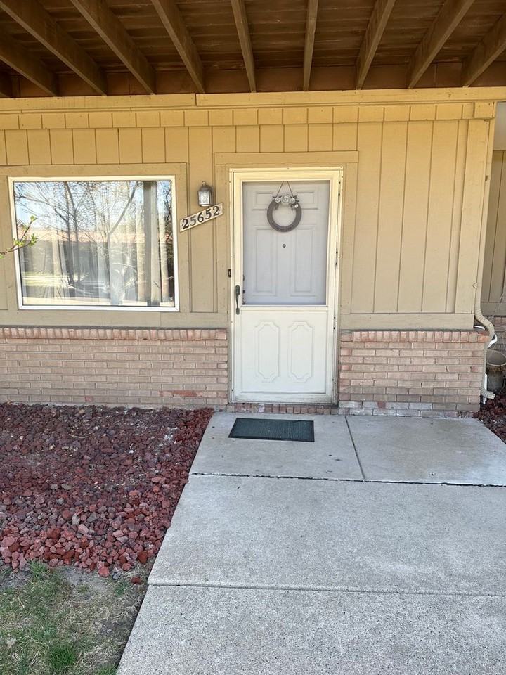 25652 Lira Ln - Photo 2 of 9