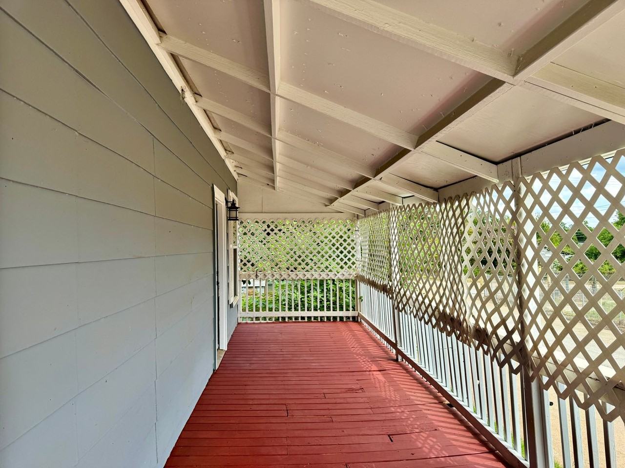 83 Elm St - Photo 3 of 13