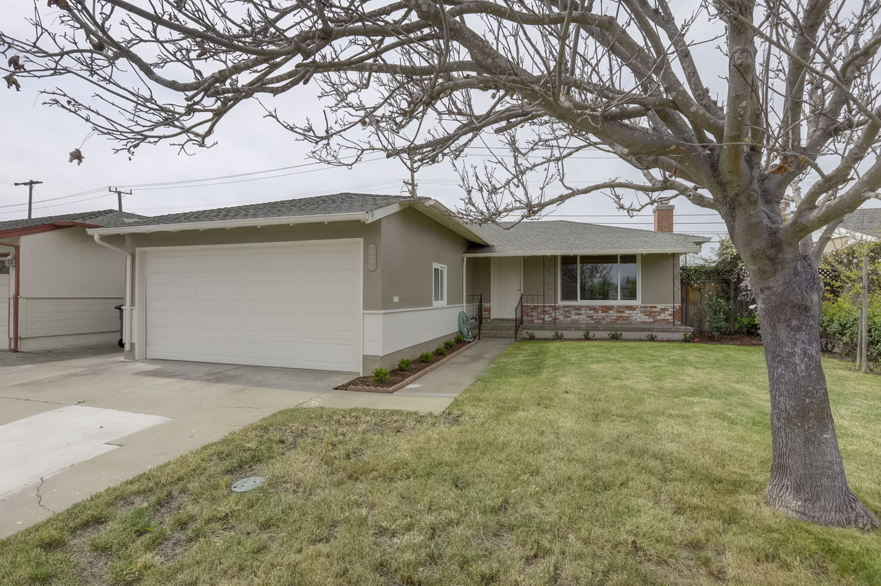 2246 Kent St - Photo 2 of 27