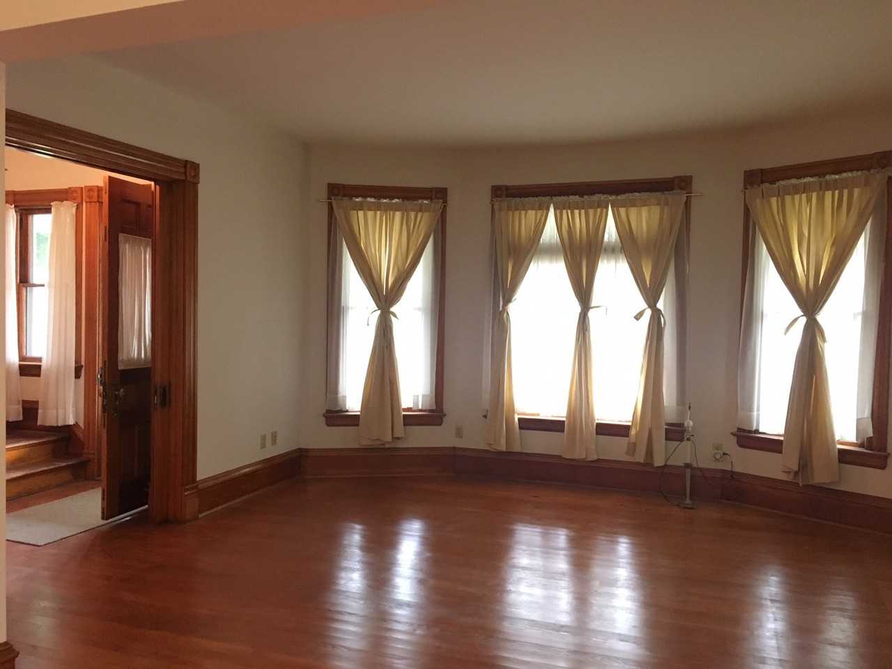 828 W Jackson Ave - Photo 3 of 29