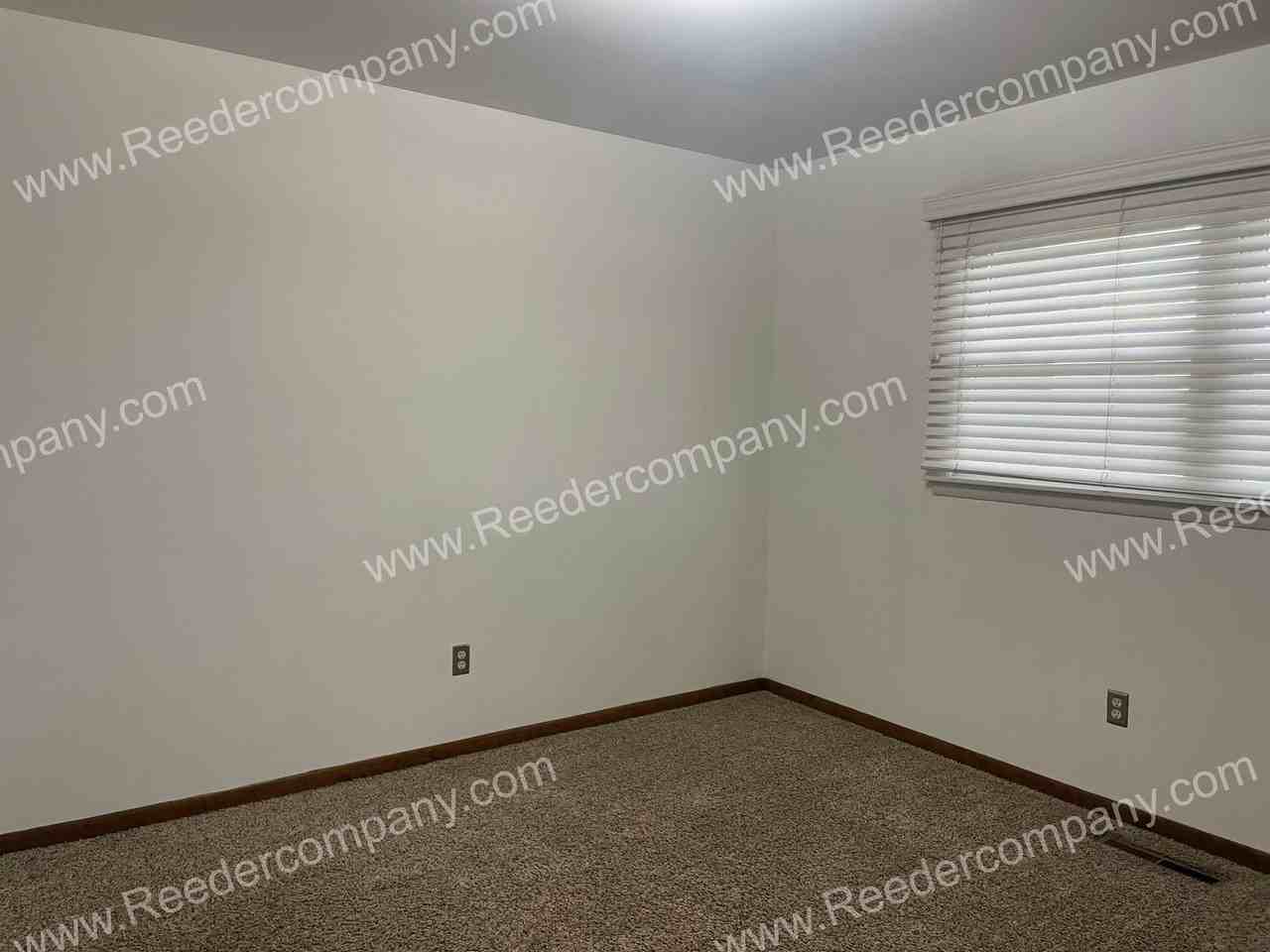 8826 Madison Ave - Photo 3 of 12