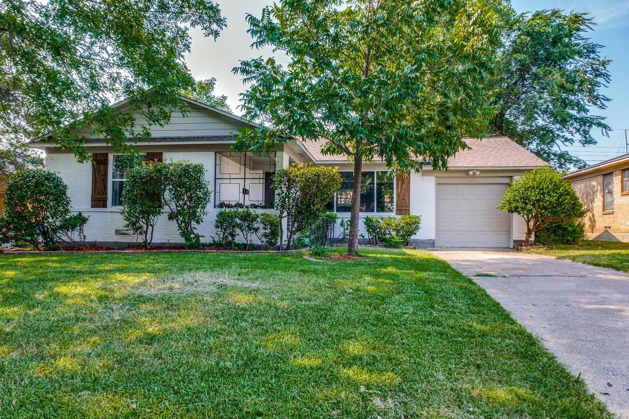 3524 Hilton Dr - Photo 2 of 25