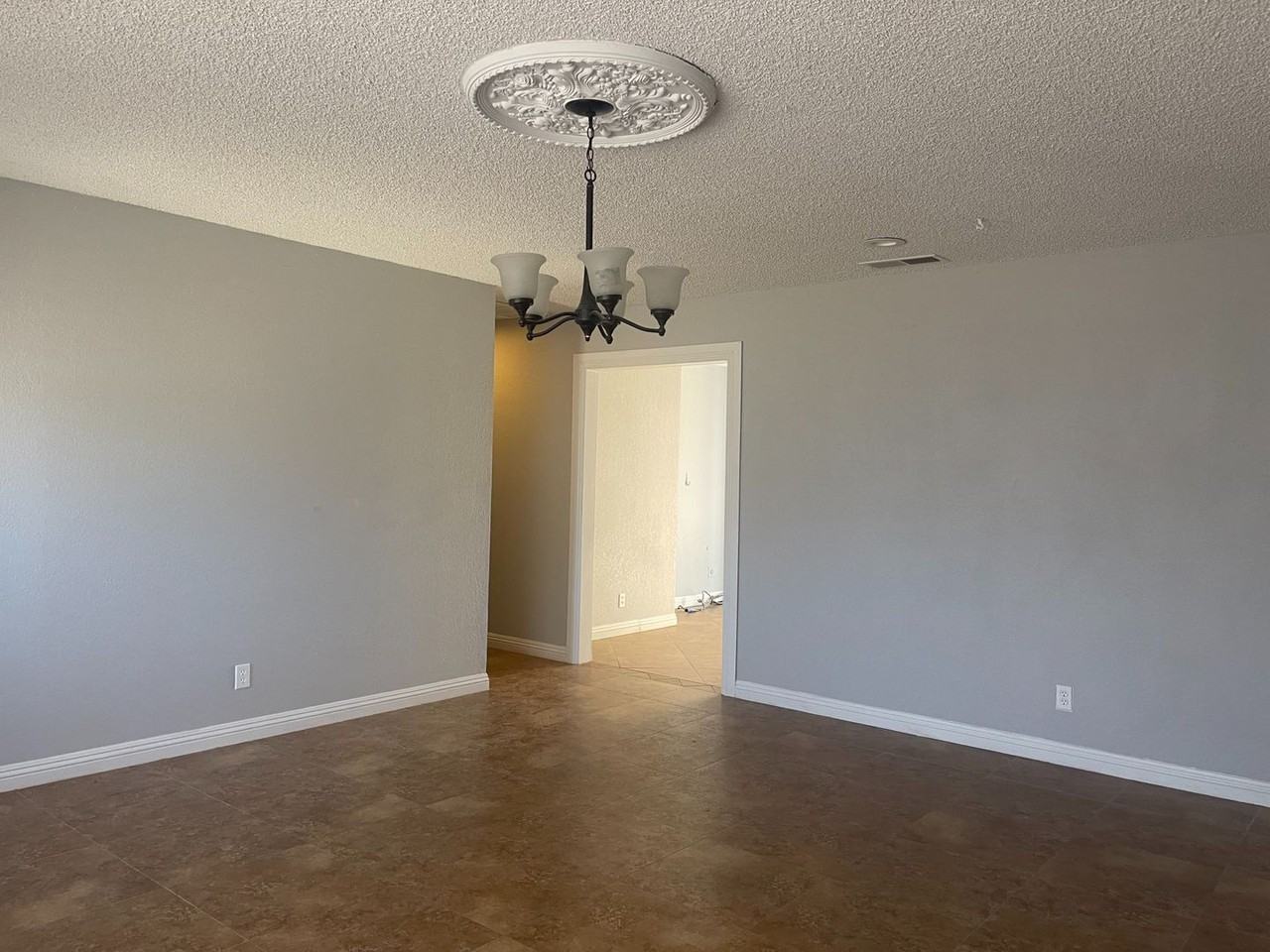 8200 Eucalyptus Ave - Photo 3 of 12