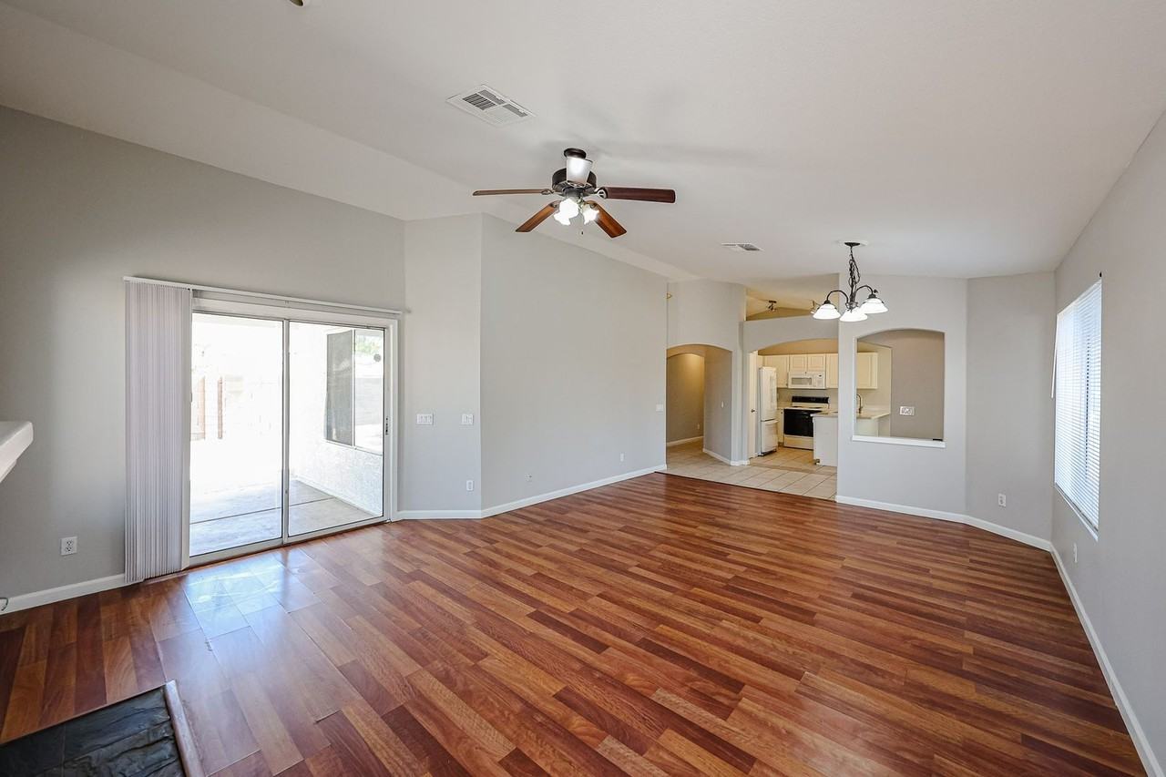 638 N Diane Ct - Photo 6 of 35