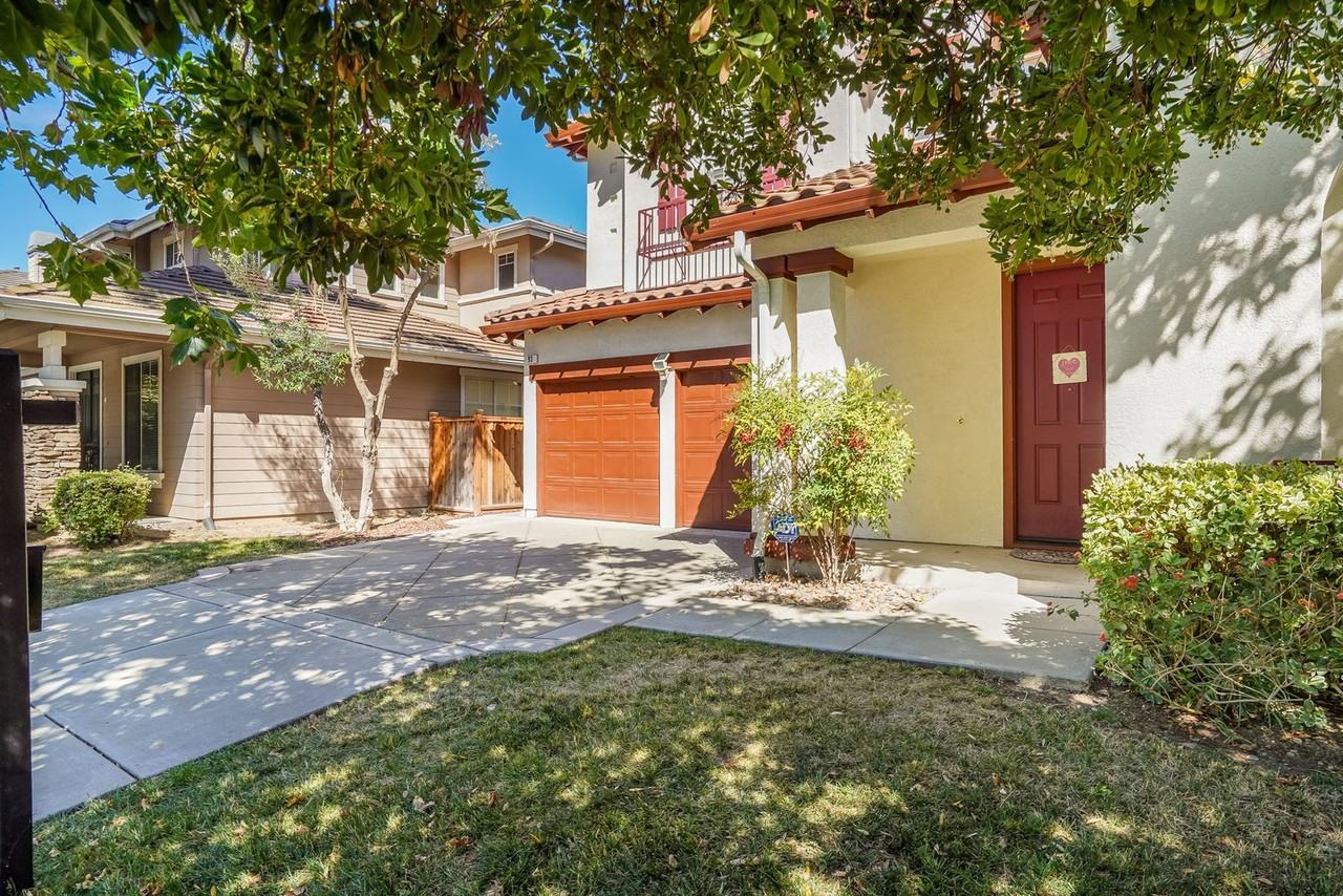 93 King Ave - Photo 3 of 42