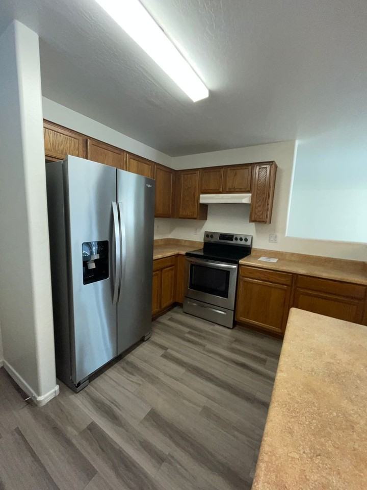 5707 S 31st Dr - Photo 4 of 40