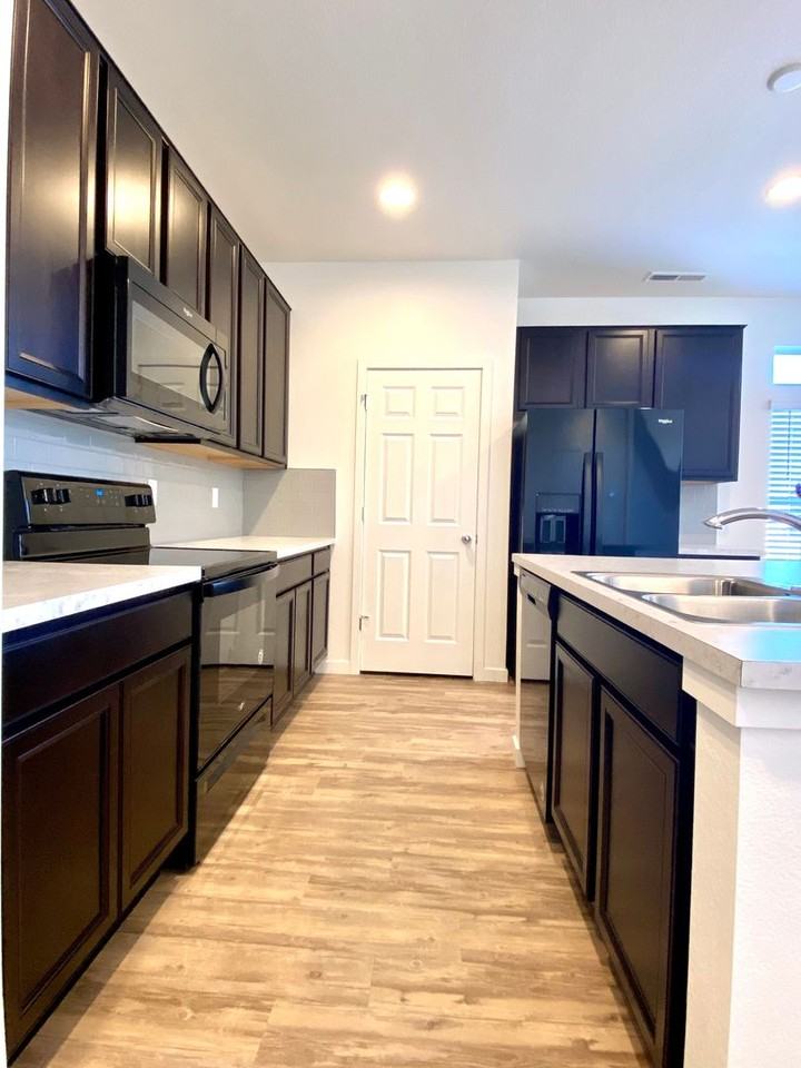 9281 Delgany Pt - Photo 6 of 20