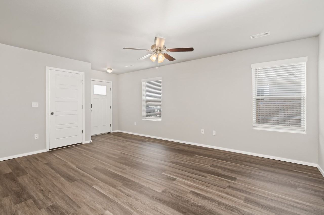 501B W Christopher Dr - Photo 6 of 29
