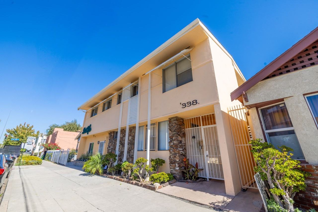 Del Rio Apartments - Photo 2 of 4