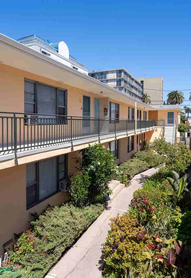 Del Rio Apartments - Photo 4 of 4