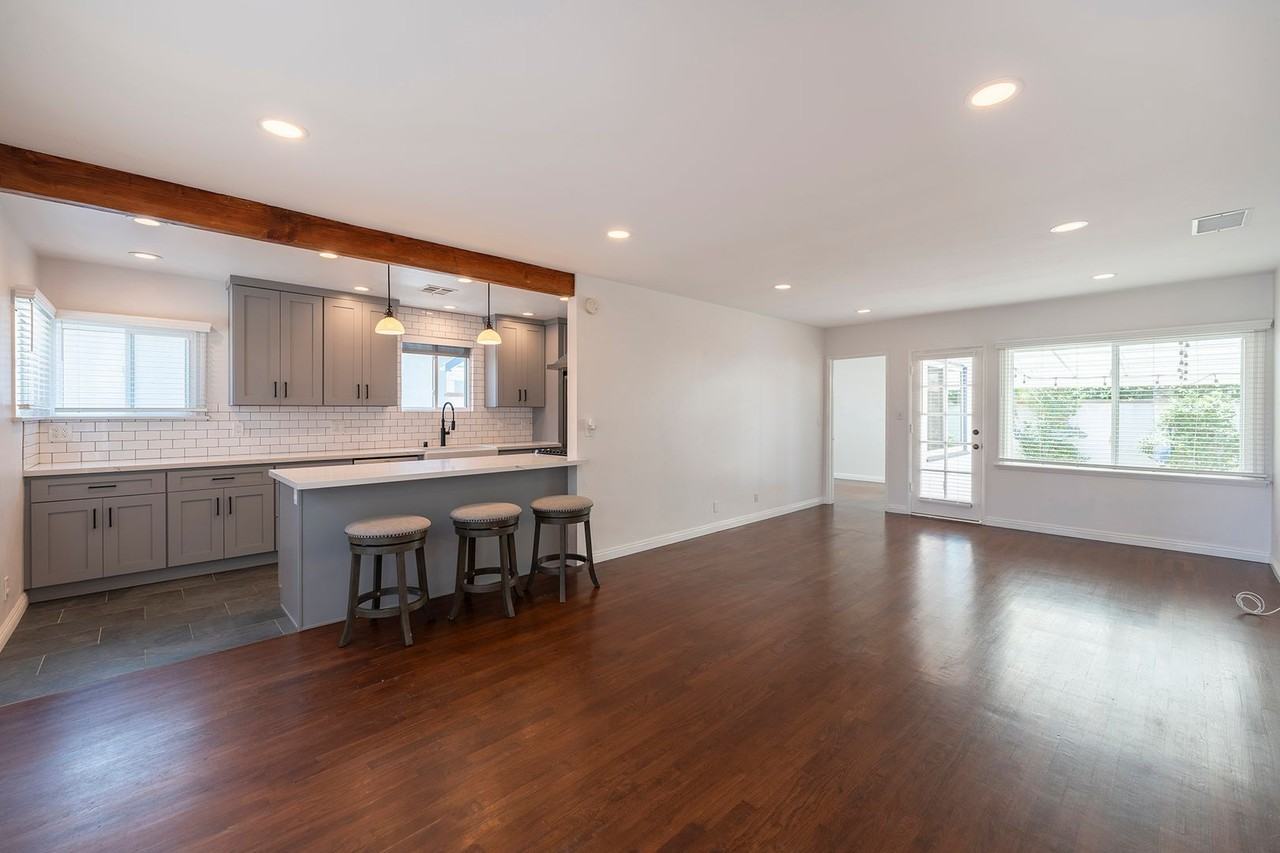 5348 W 142nd Pl - Photo 4 of 36
