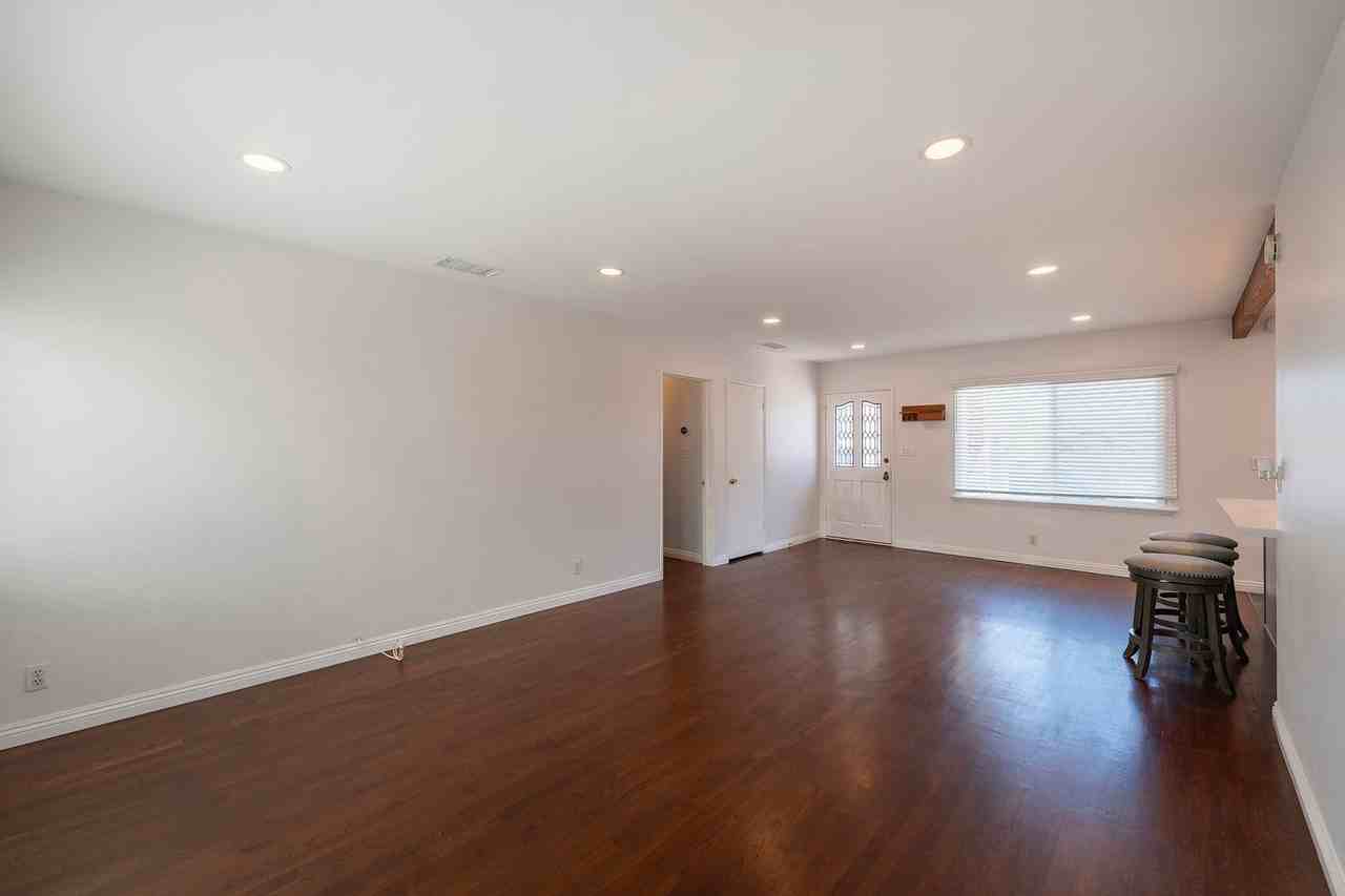 5348 W 142nd Pl - Photo 6 of 36