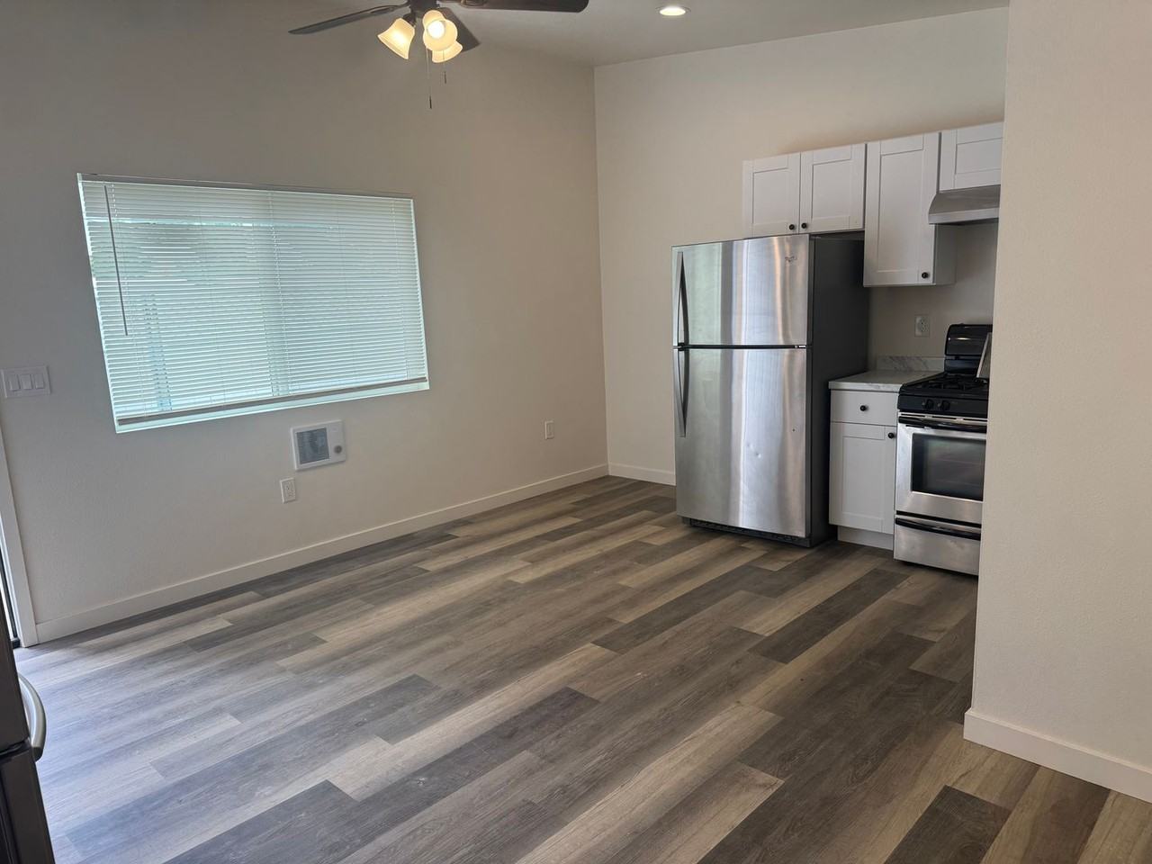 1031 S 26th St - Photo 5 of 10