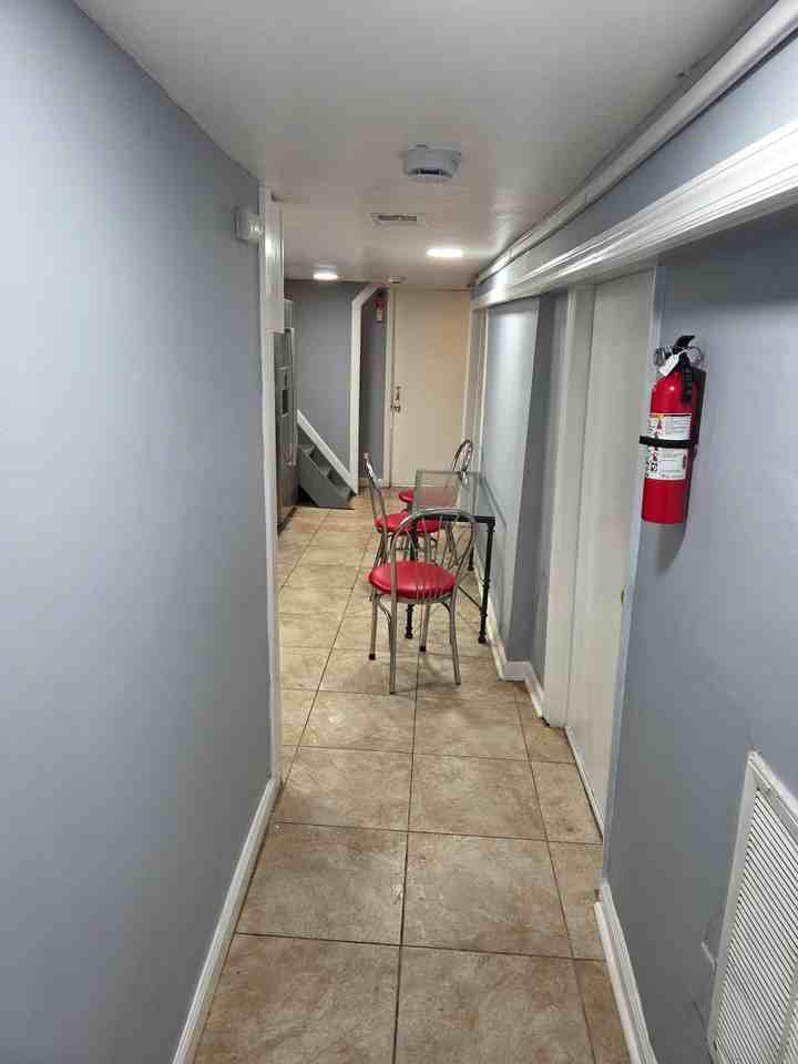 33 Springdale Newark - Photo 2 of 23