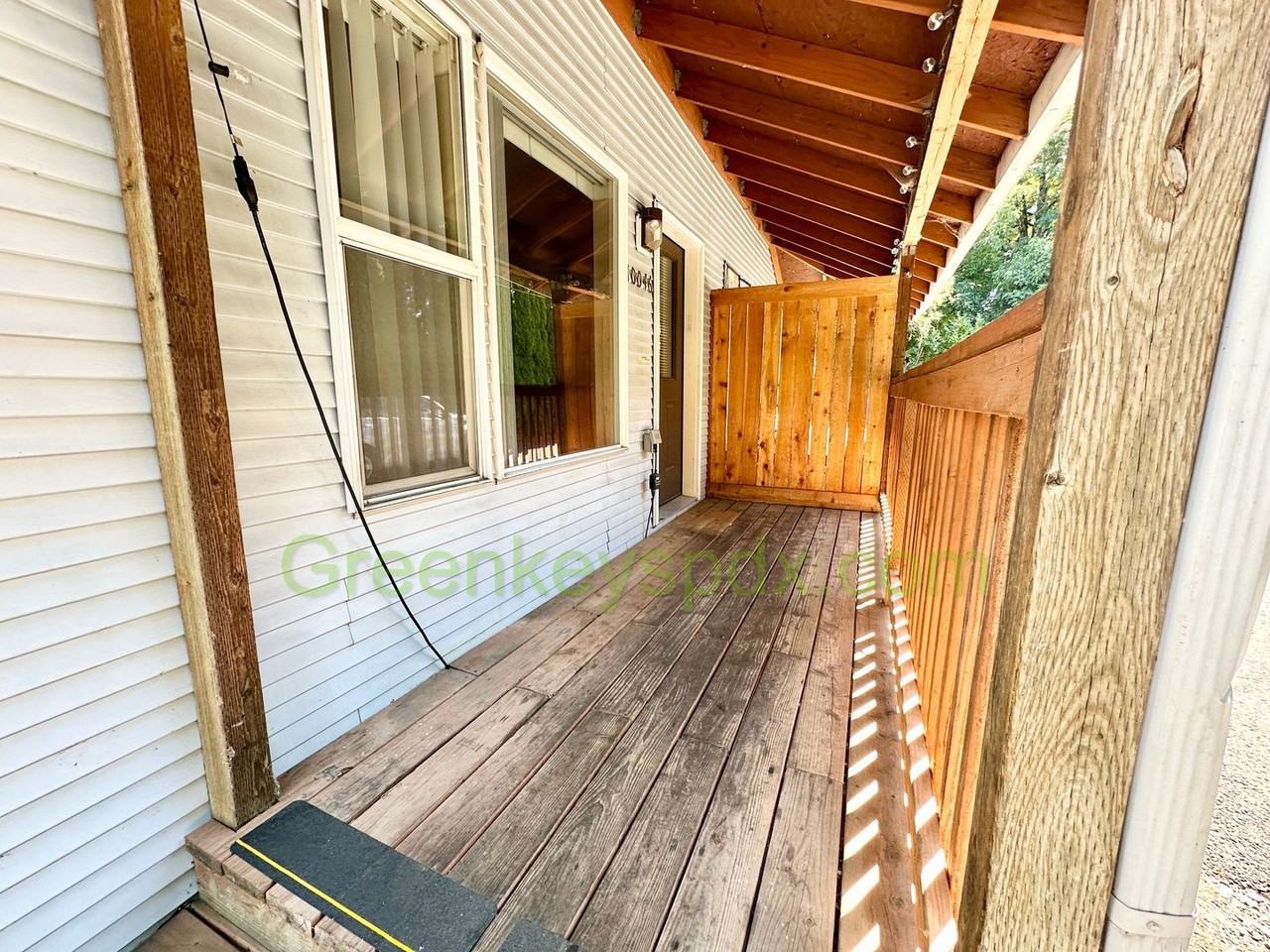 10046 N Lombard St - Photo 2 of 15