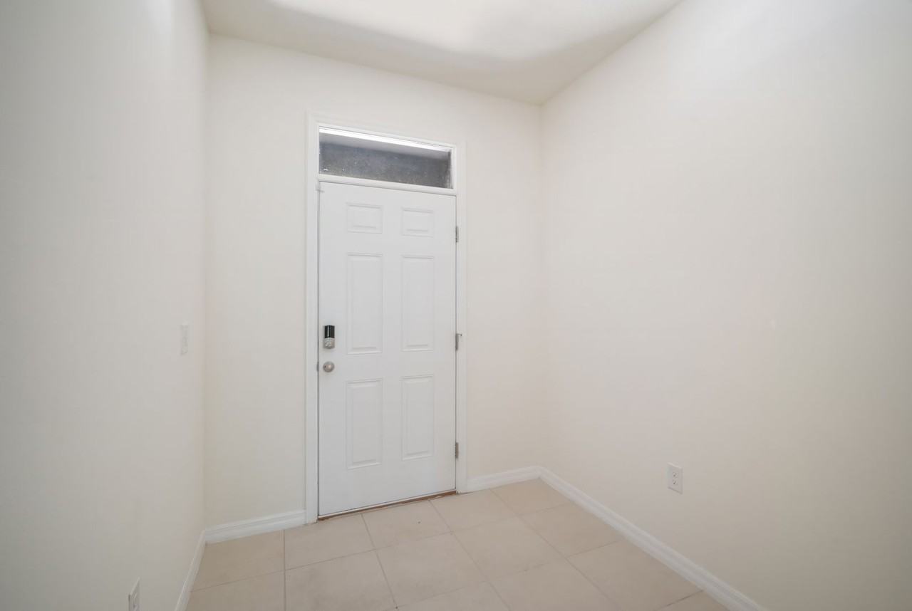 3119 Pleasant Willow Ct - Photo 3 of 22