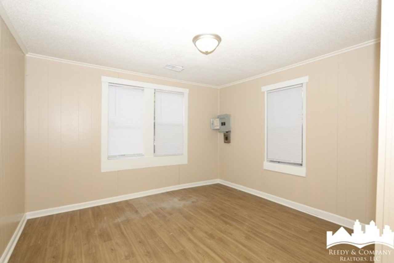 4046 New Willow Rd - Photo 4 of 22