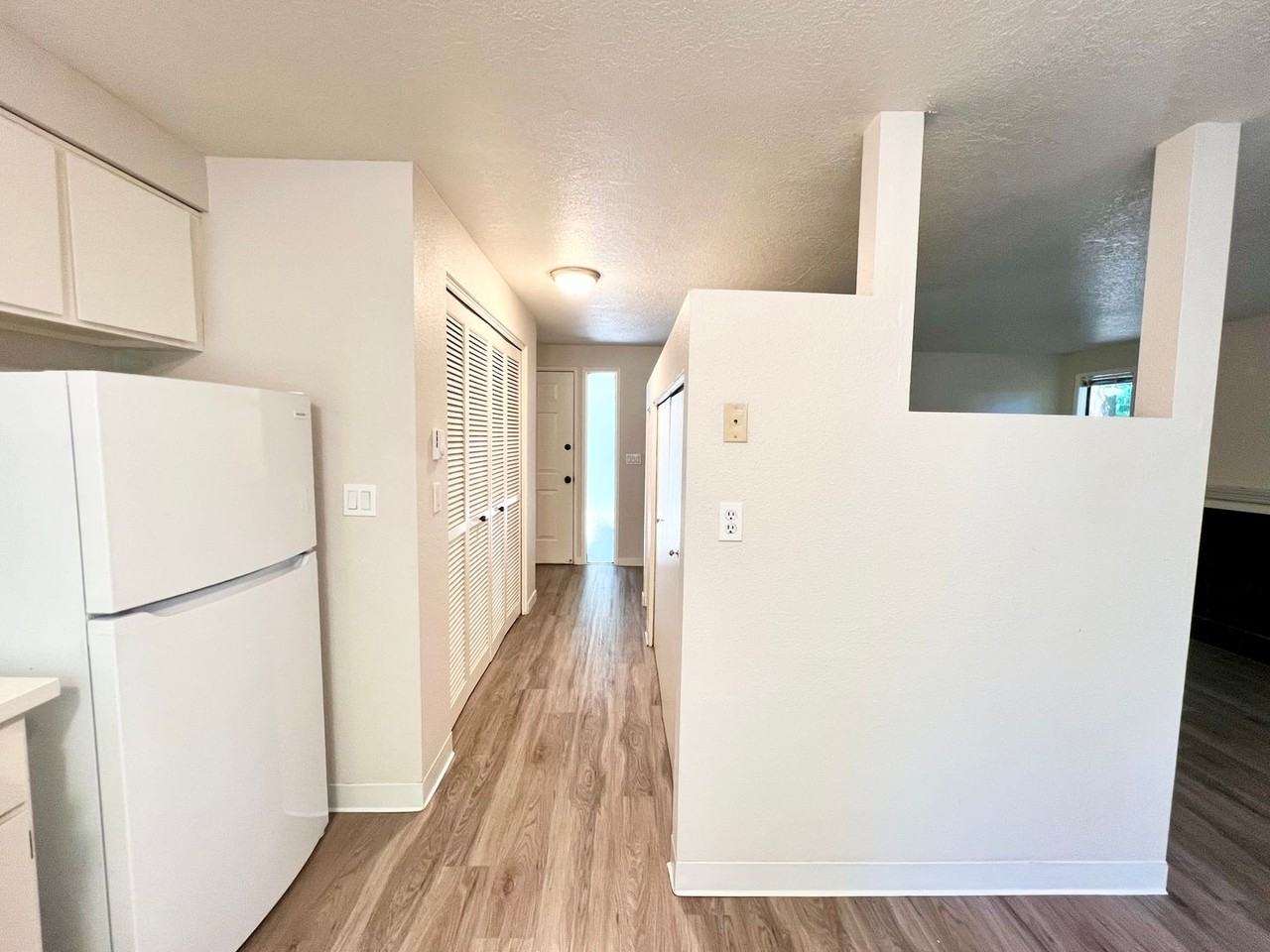 6951 Montauk Cir - Photo 7 of 23