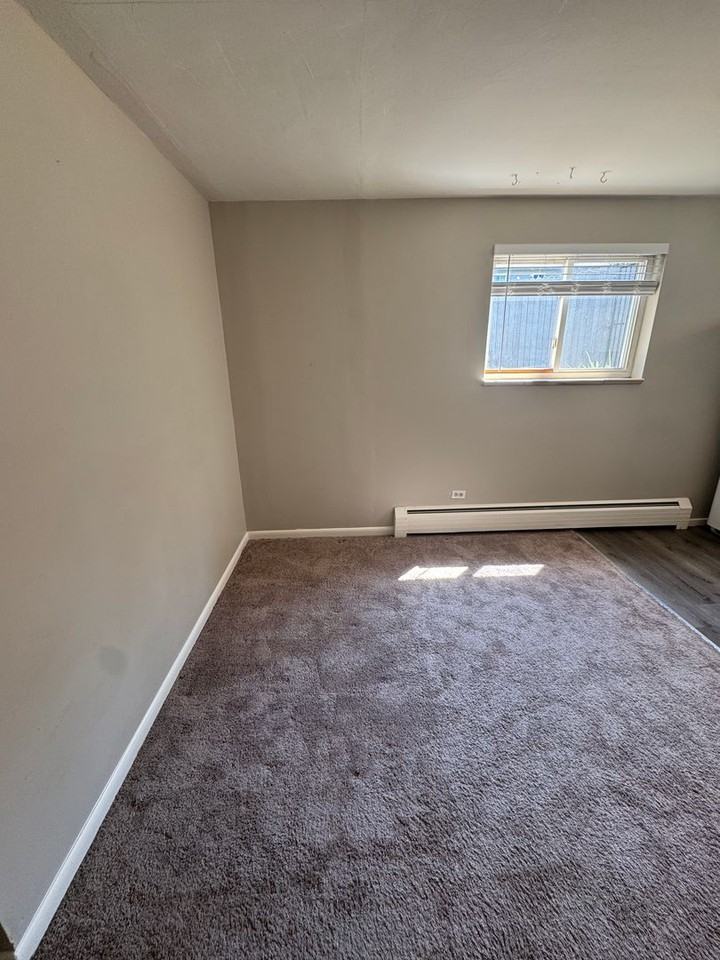 762 762 S Prentice Avenue #3 - Photo 5 of 10