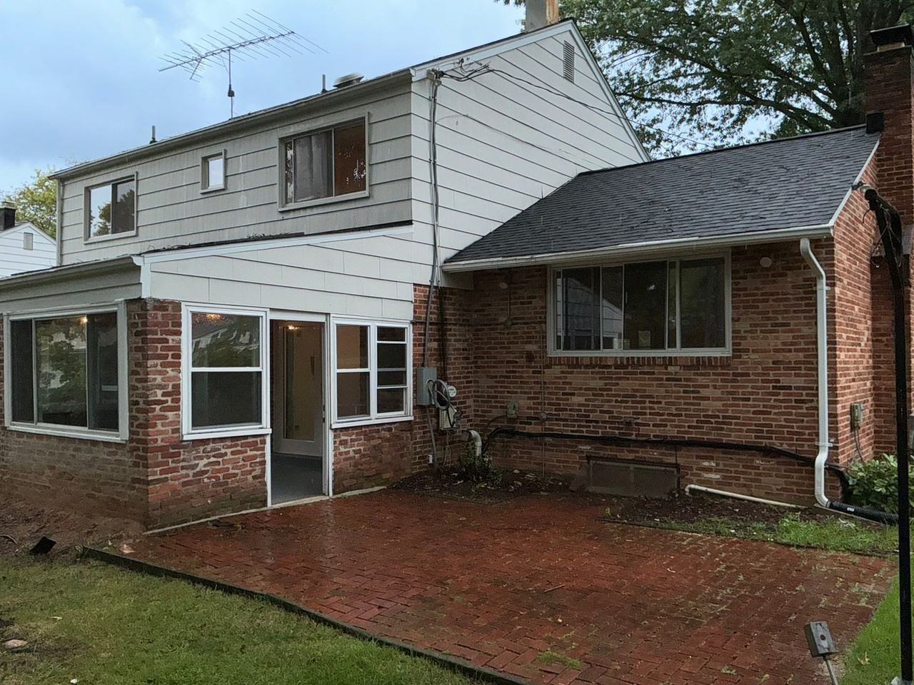 303 Charlton Ct - Photo 2 of 38