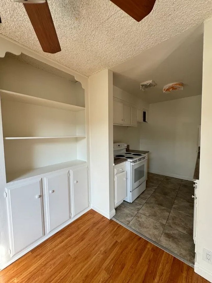 Lindley Apartments - Photo 3 of 33