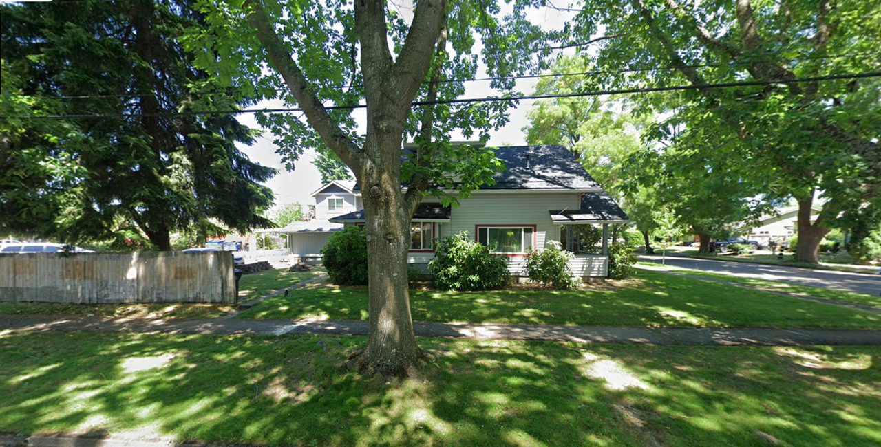 1409 Mccoy Ave Ne - Photo 4 of 5