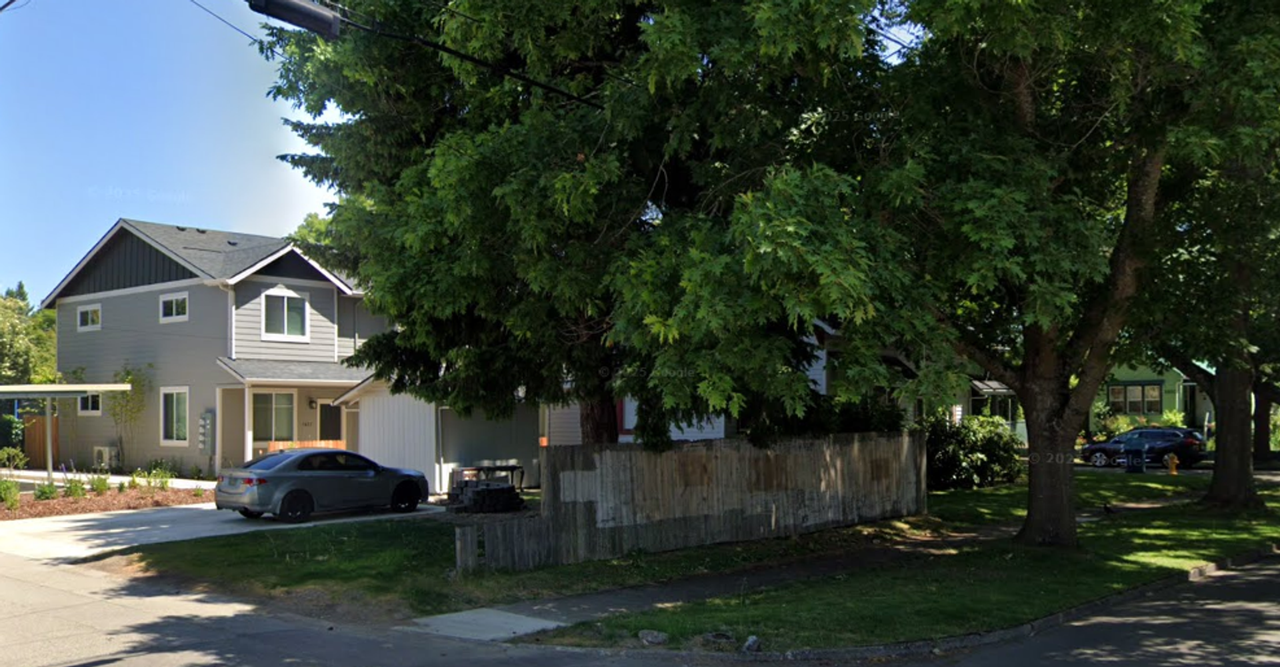 1409 Mccoy Ave Ne - Photo 5 of 5