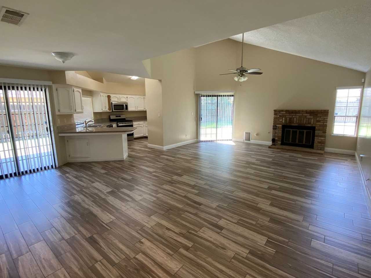 12909 Hillary Way - Photo 2 of 7