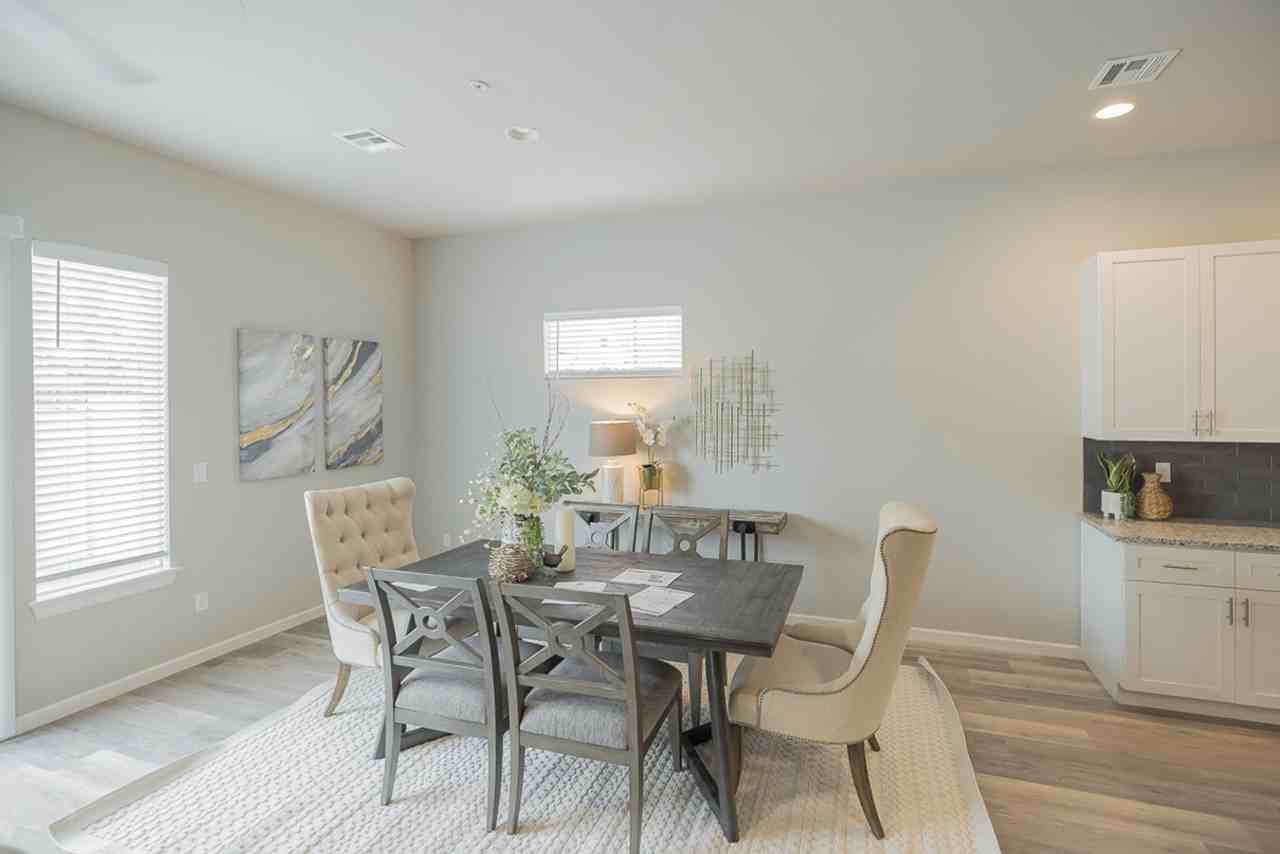 Oak Hill Townhomes: Now Offering First Month FREE! - Photo 6 of 50