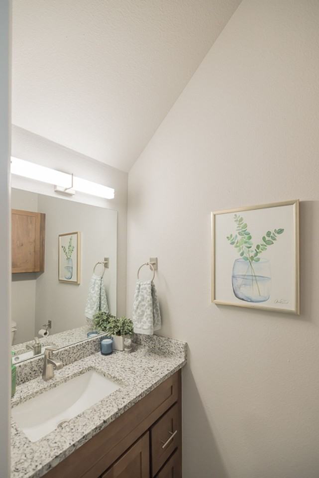 Oak Hill Townhomes: Now Offering First Month FREE! - Photo 7 of 50