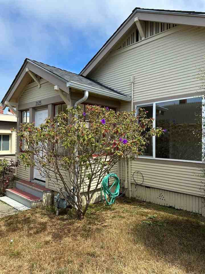 2025 I St - Photo 2 of 23