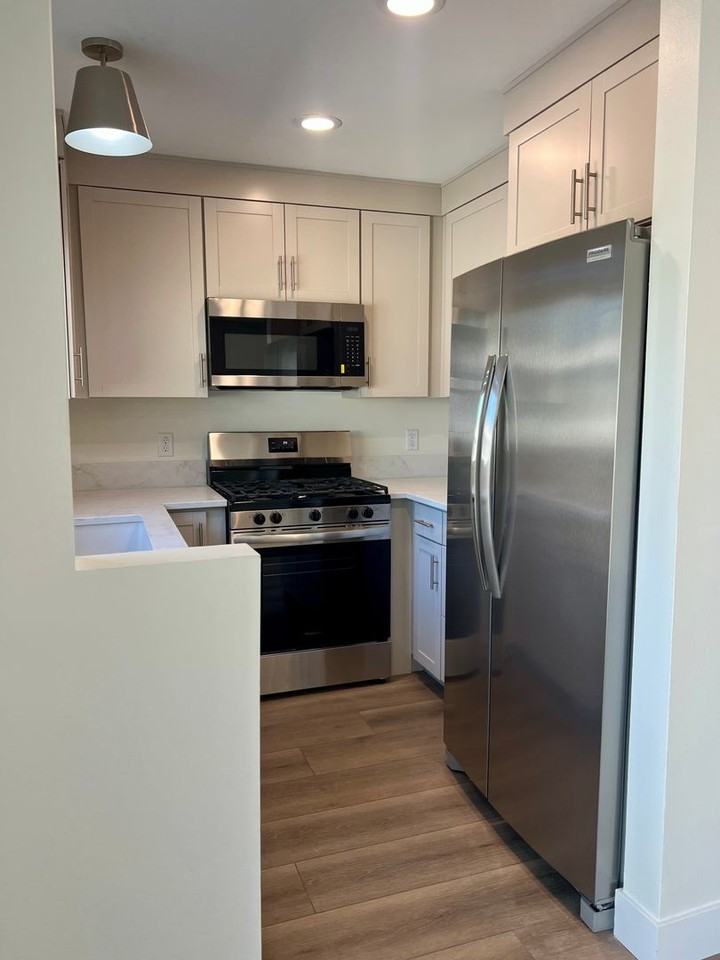 1672 E Marvin Gardens St - Photo 3 of 27