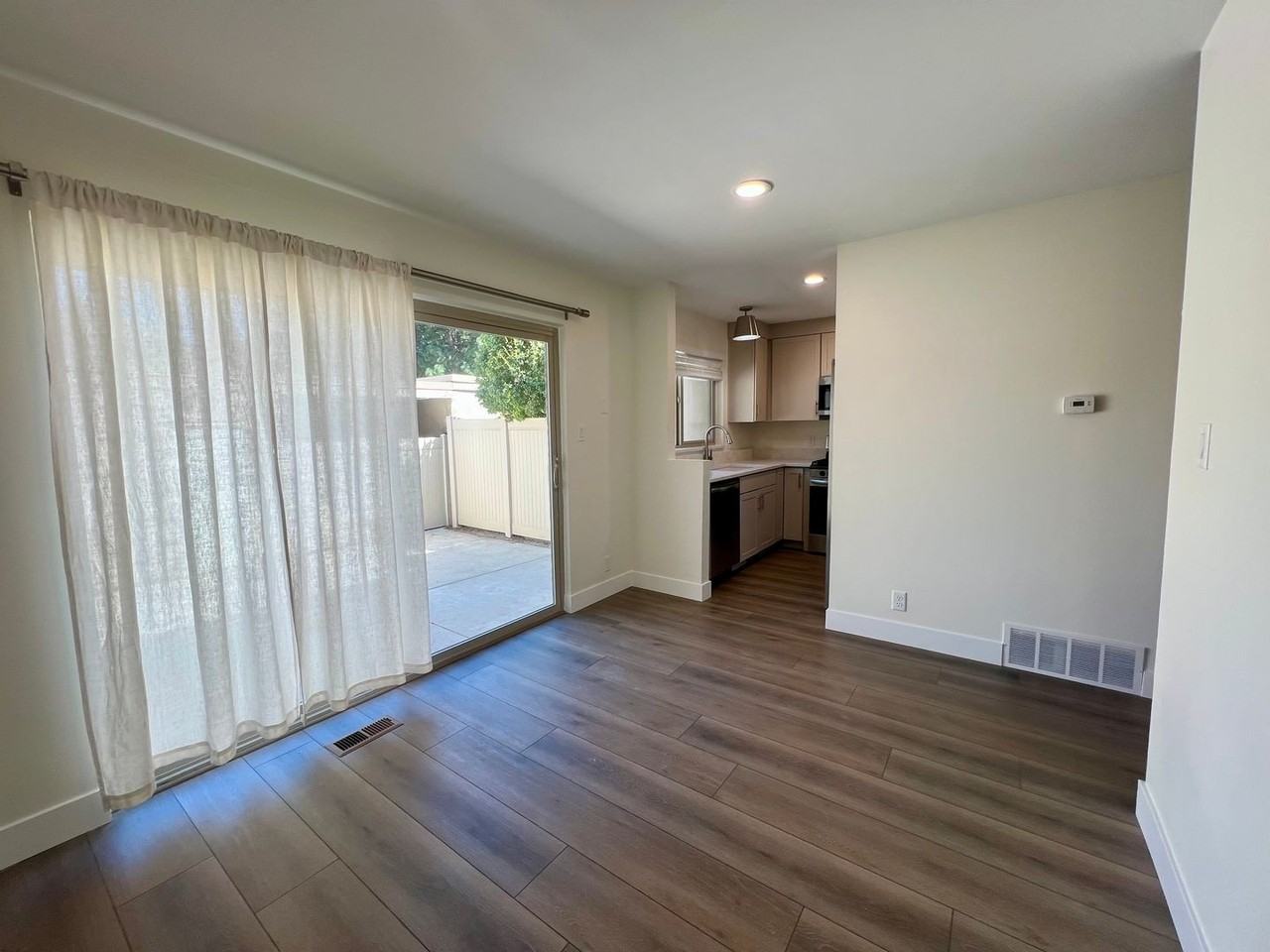 1672 E Marvin Gardens St - Photo 5 of 27