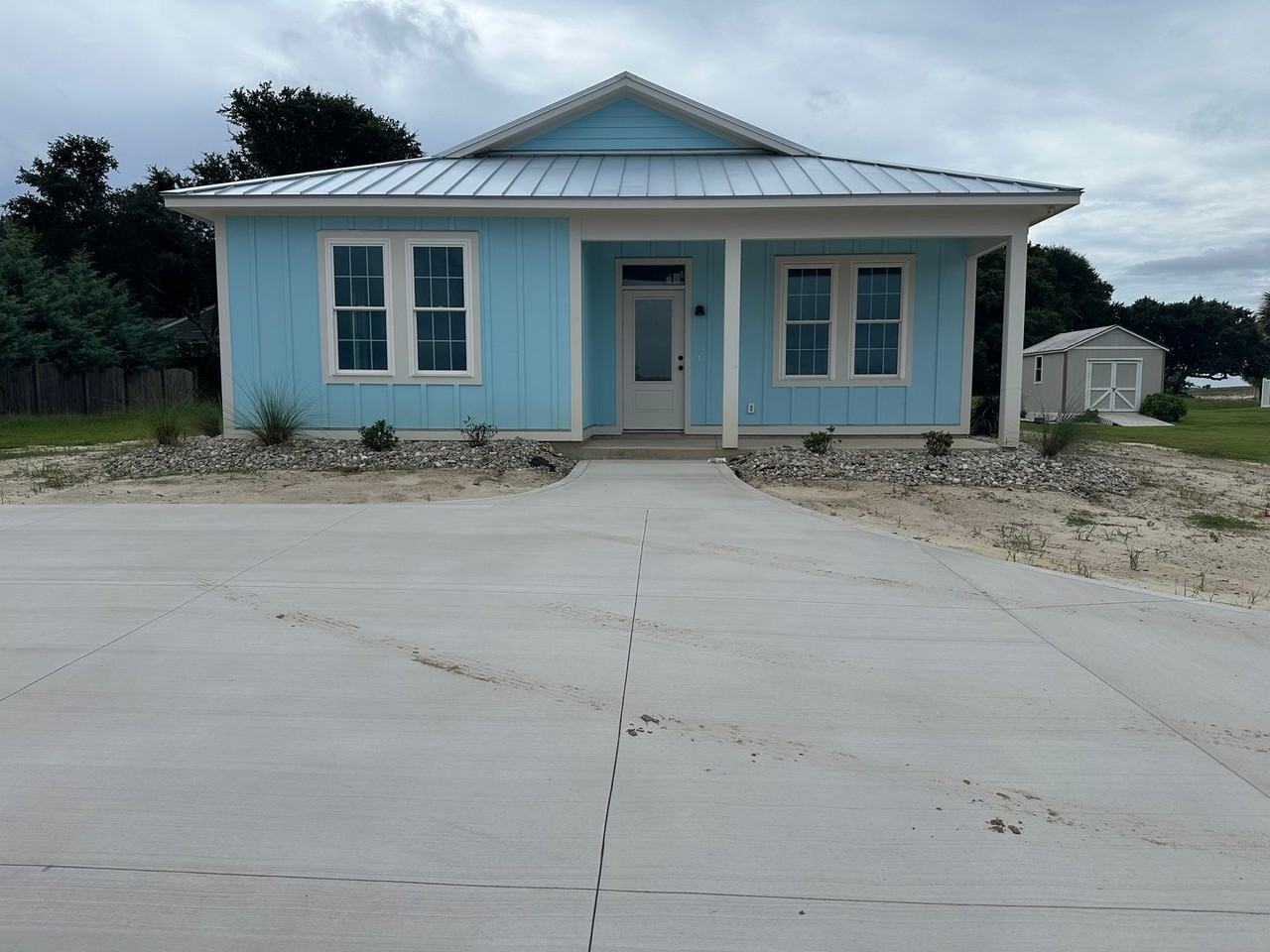 131 Fir St - Photo 2 of 34