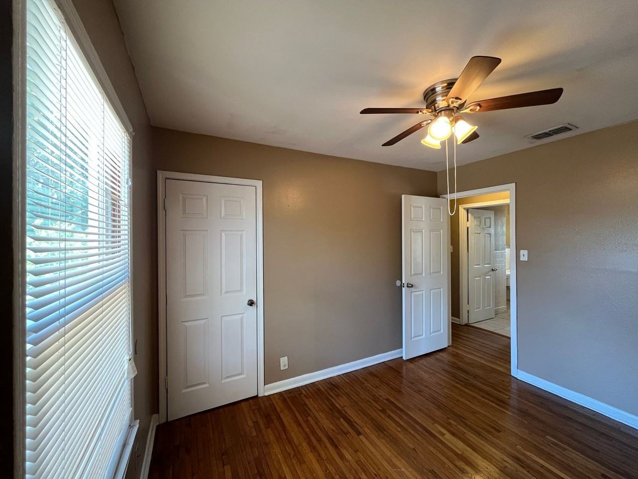 4326 Cottage St - Photo 7 of 15