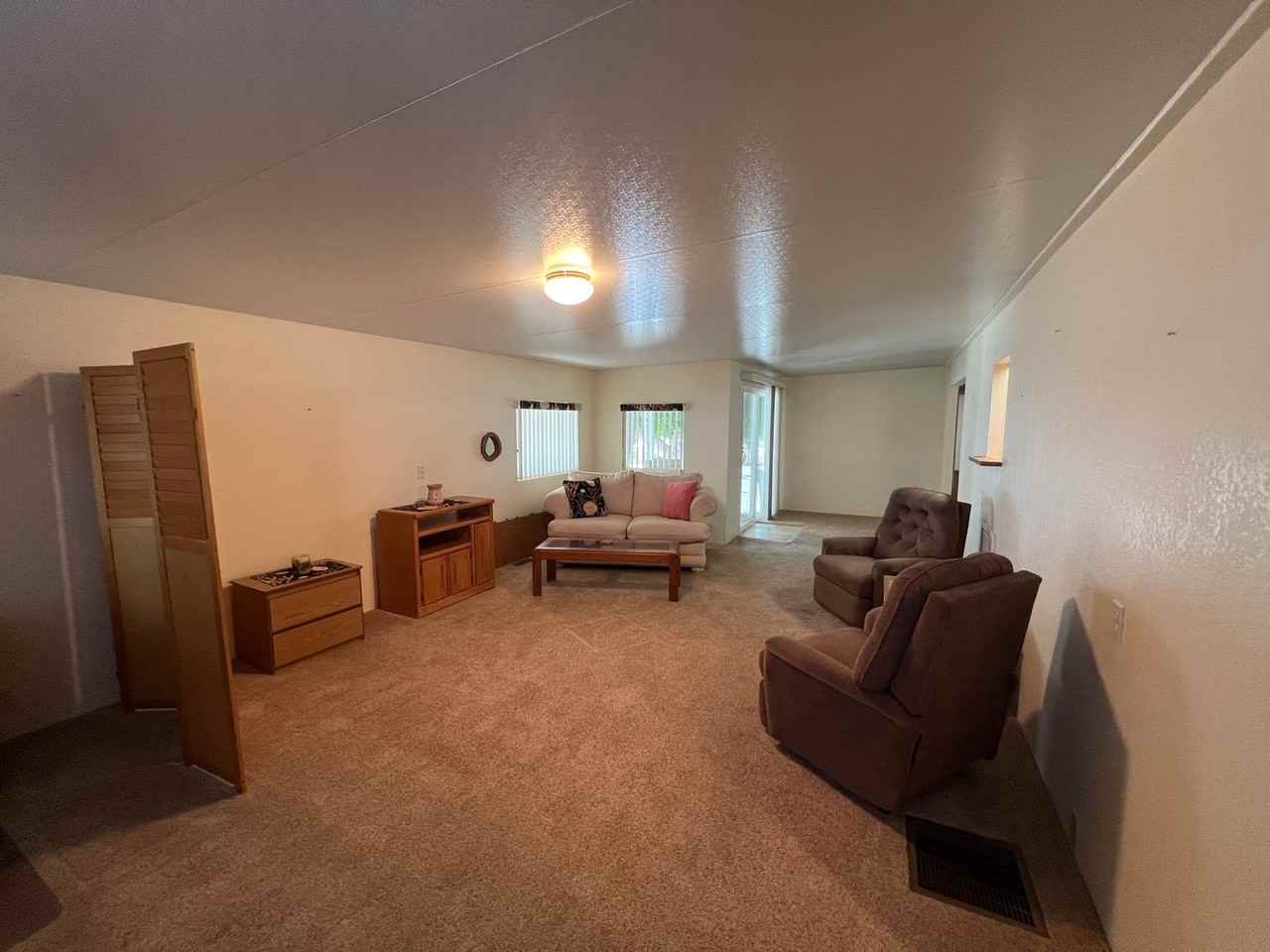 13478 E 47th Ln - Photo 7 of 34