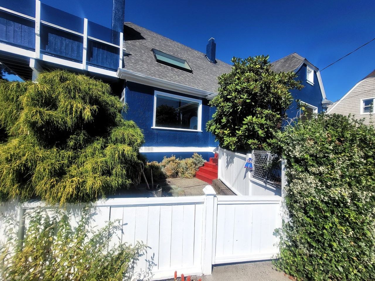 2210 Eldridge Ave - Photo 2 of 48