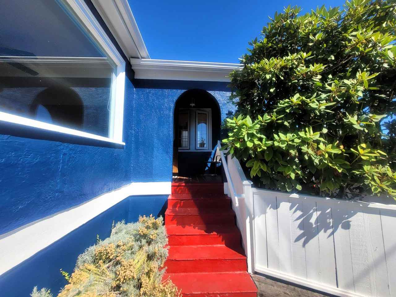 2210 Eldridge Ave - Photo 3 of 48