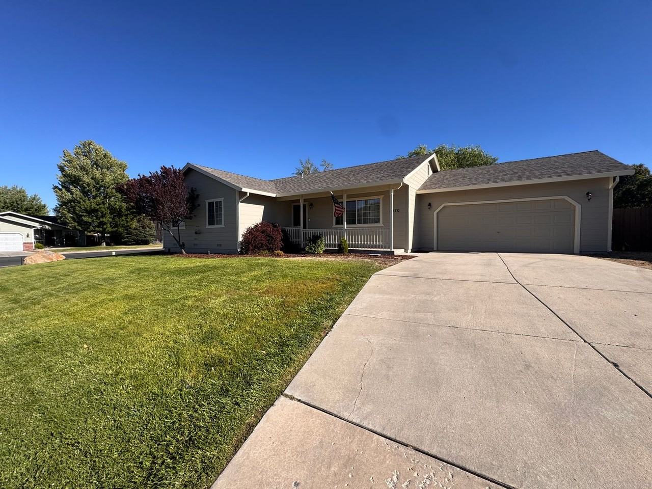 1070 Ashley Way - Photo 2 of 20