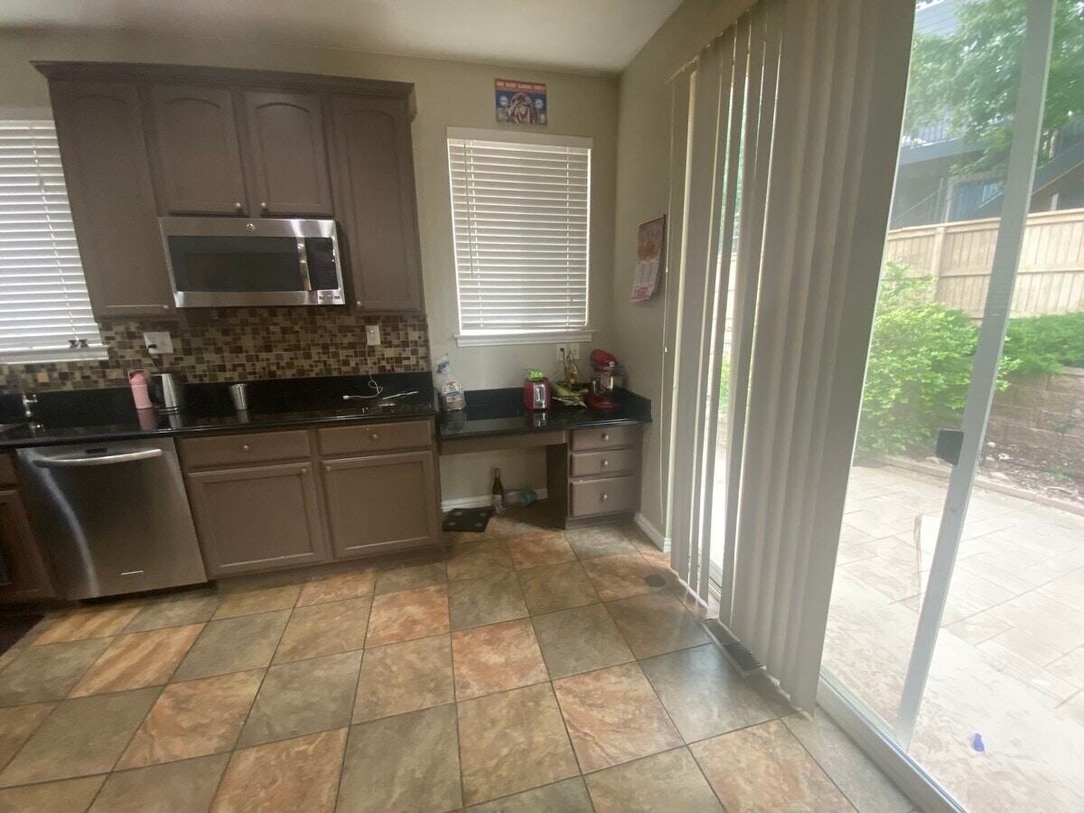 10850 Trotwood Way - Photo 3 of 19