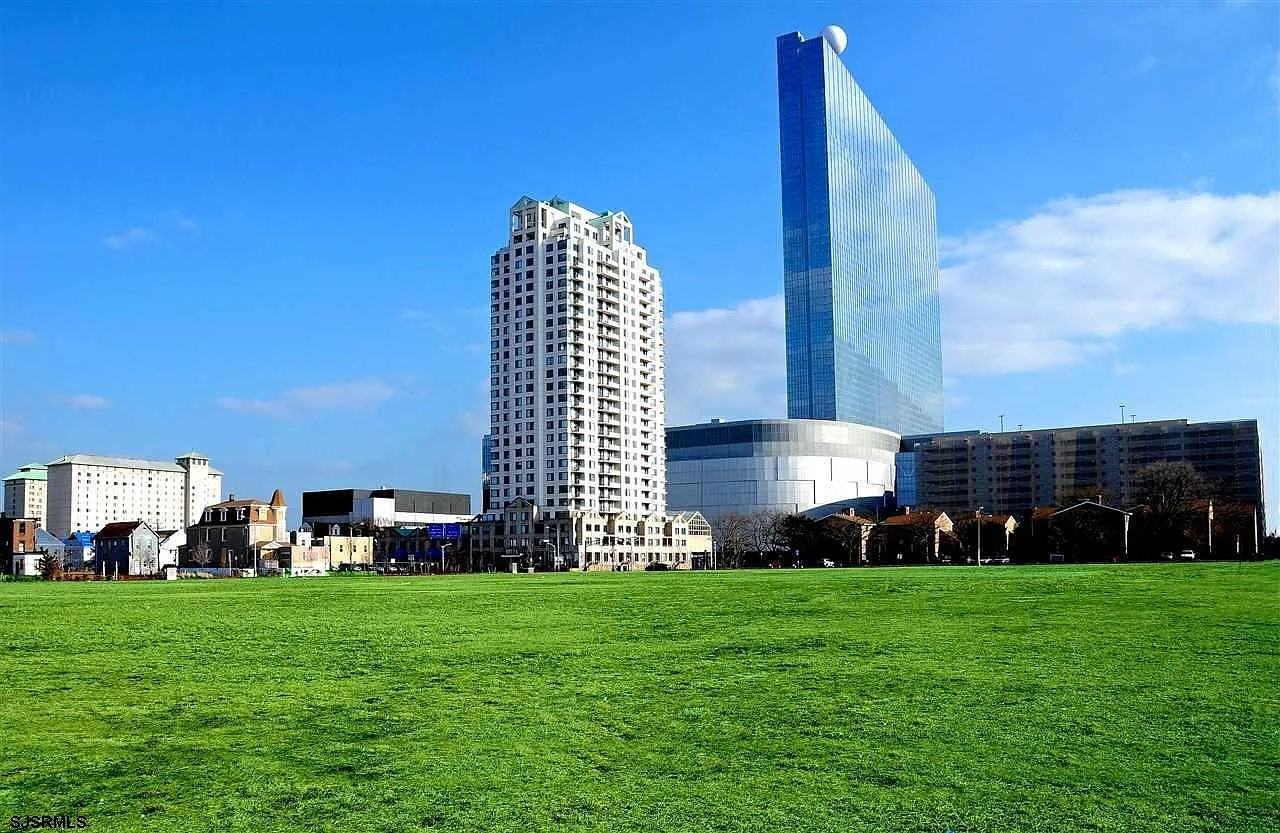 526 Pacific Avenue, Unit 1607 - Photo 7 of 7