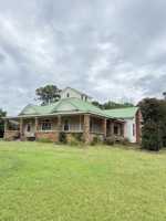 featured image of 208 Magnolia St
