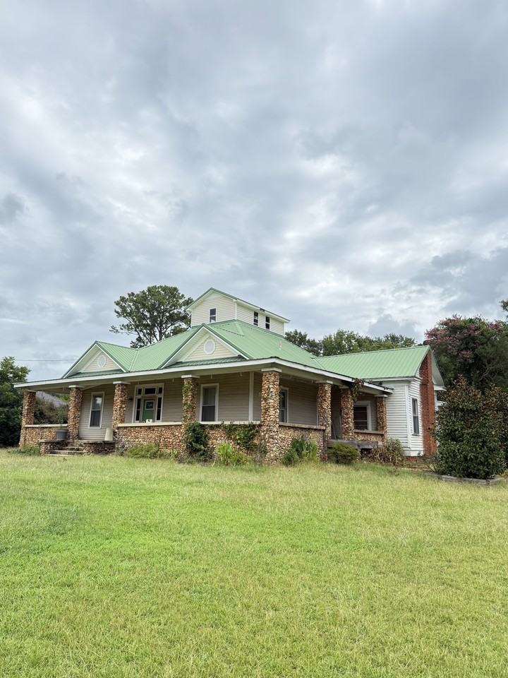 208 Magnolia Street - Photo 2 of 19