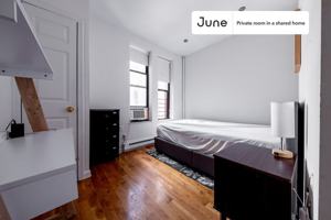 featured image of 320 Manhattan Ave #B