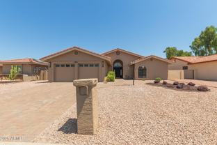 8883 E Fairway Blvd - Photo 1 of 1