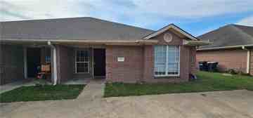 featured image of 919 Willow Pond St