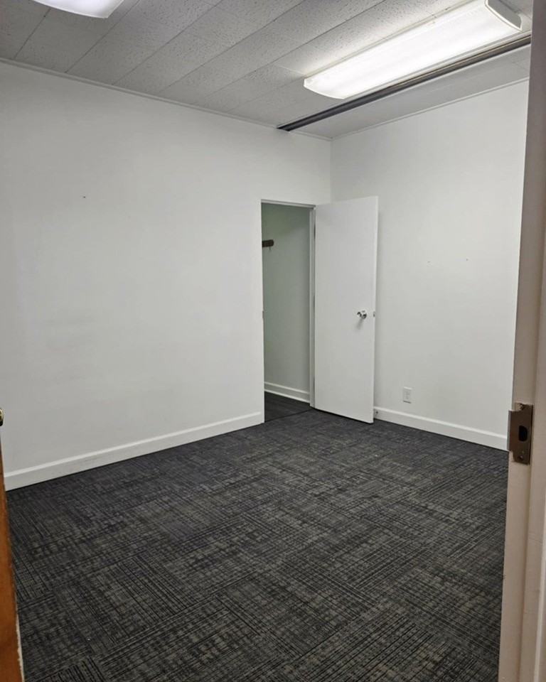 633 S Union Ave - Photo 7 of 12